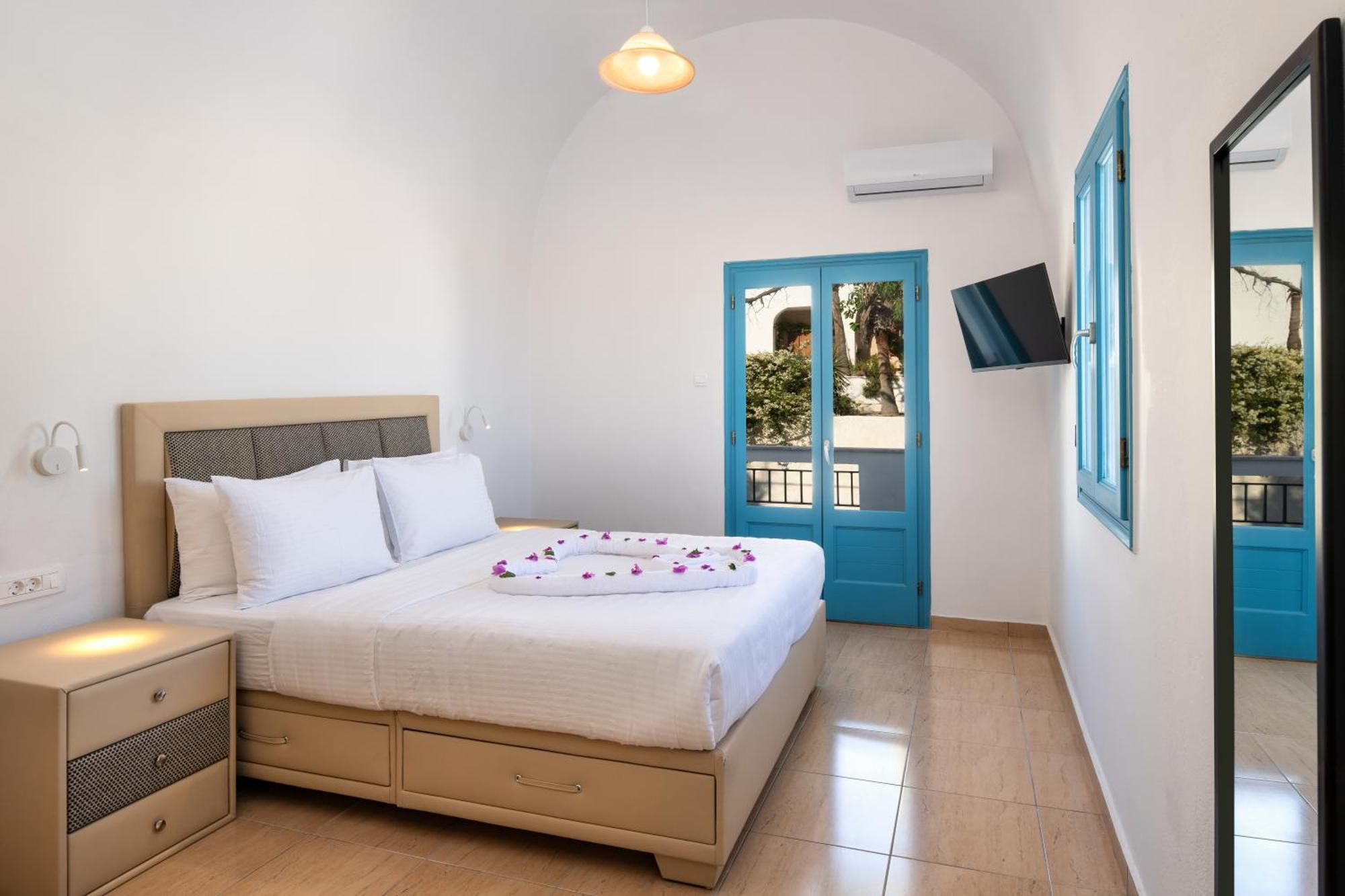 Hillside Elegance Suites Fira  Esterno foto