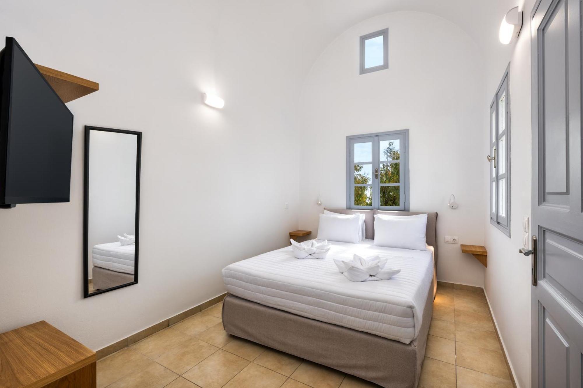 Hillside Elegance Suites Fira  Esterno foto