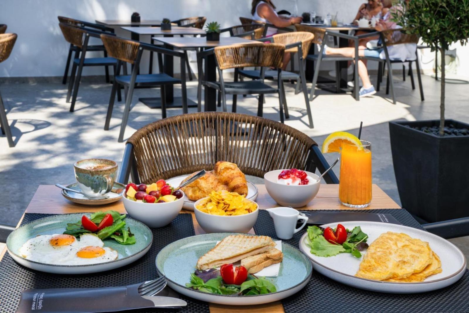 Hillside Elegance Suites Fira  Esterno foto